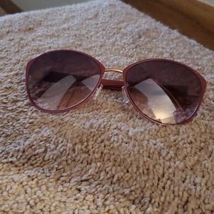 Jessica Simpson sunglasses